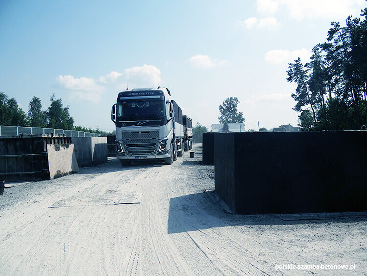 Transport szamb betonowych  w Bolesławcu